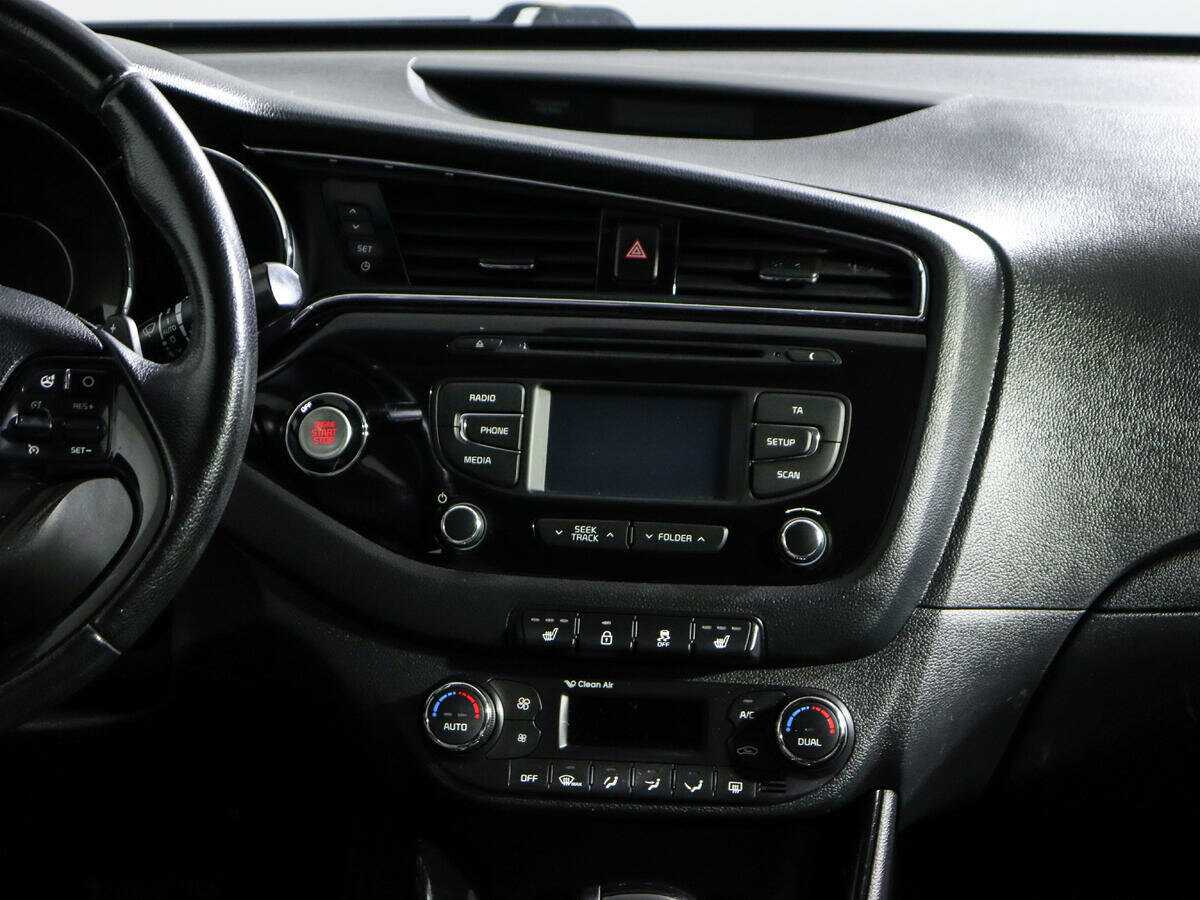 Kia Ceed с пробегом — 2015 год. Фото: #12