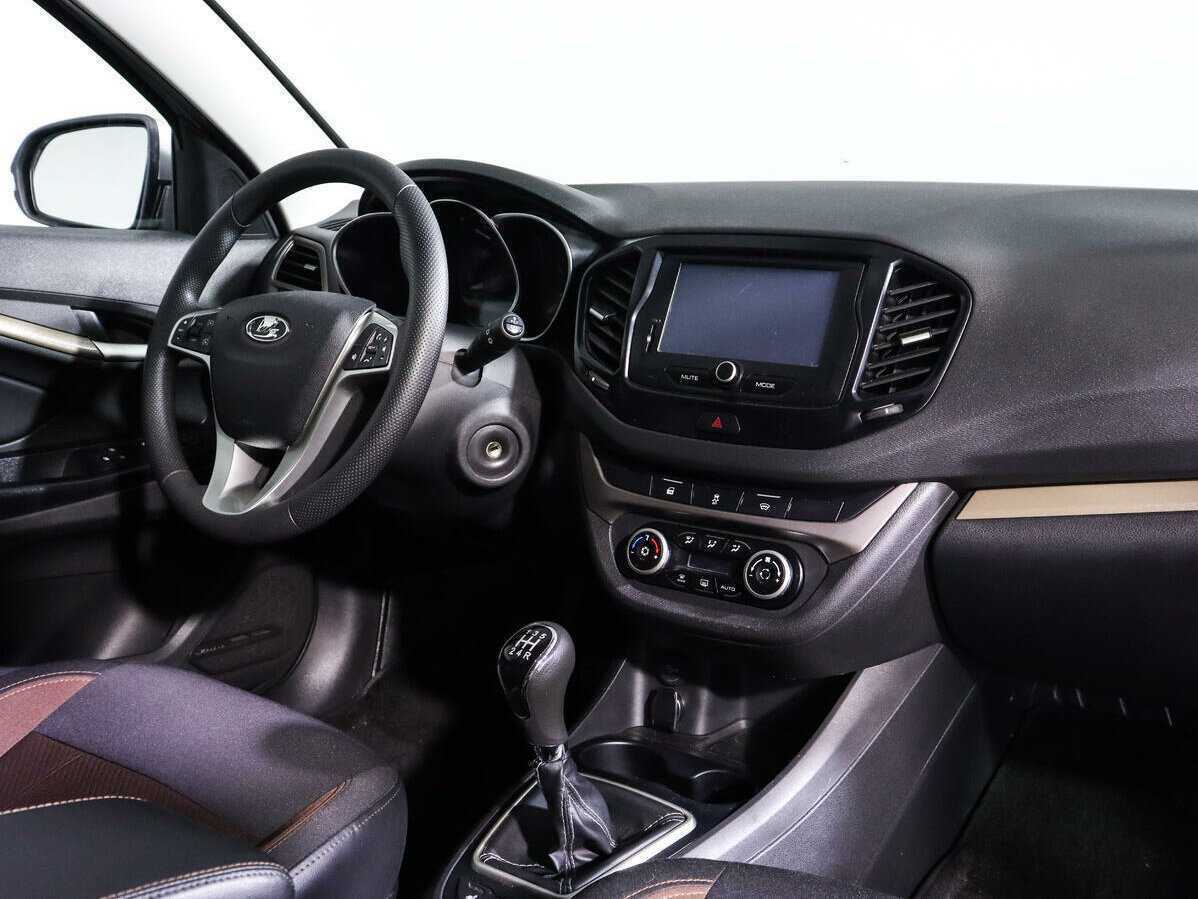 Lada (ВАЗ) Vesta с пробегом — 2019 год. Фото: #8