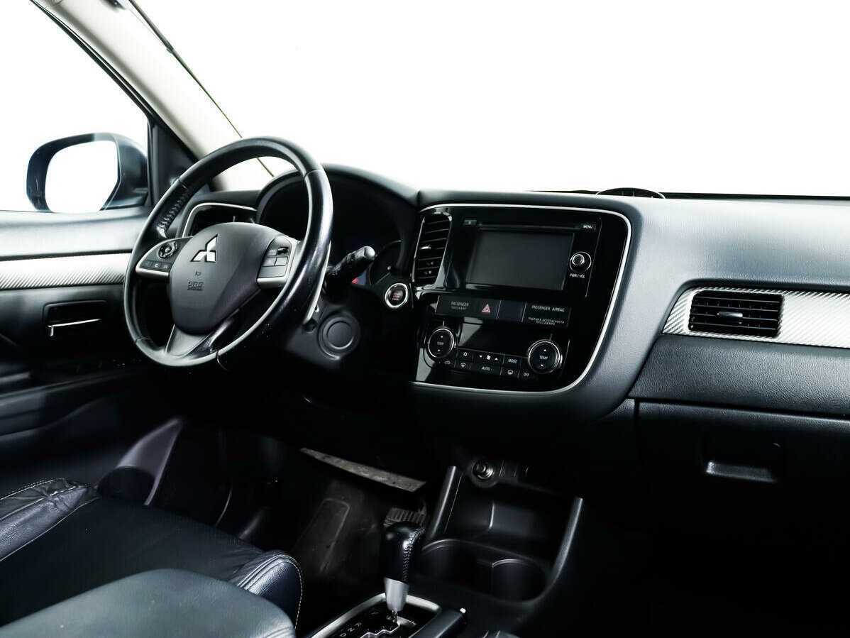 Mitsubishi Outlander с пробегом — 2014 год. Фото: #8
