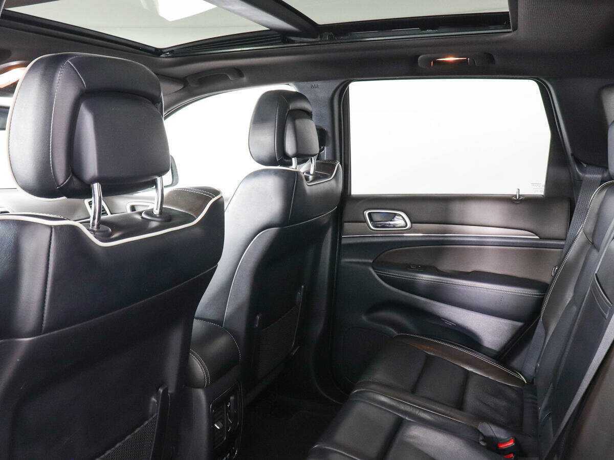Jeep Grand Cherokee с пробегом — 2013 год. Фото: #11