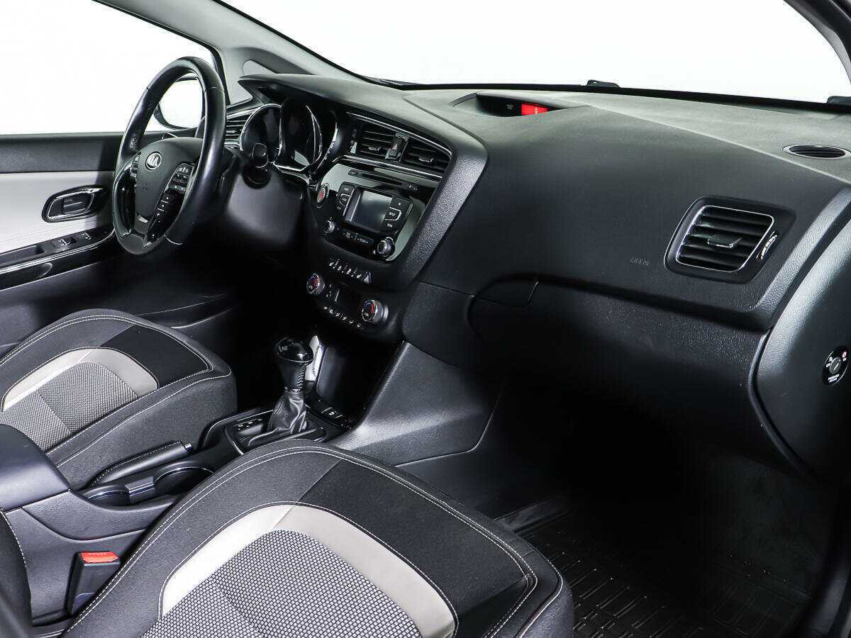 Kia Ceed с пробегом — 2015 год. Фото: #8