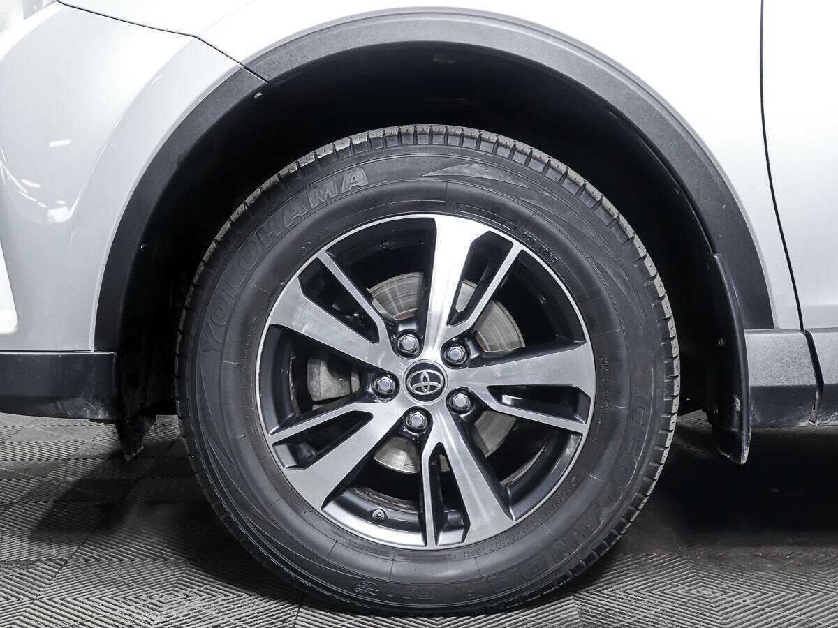 Toyota RAV4 с пробегом — 2019 год. Фото: #22