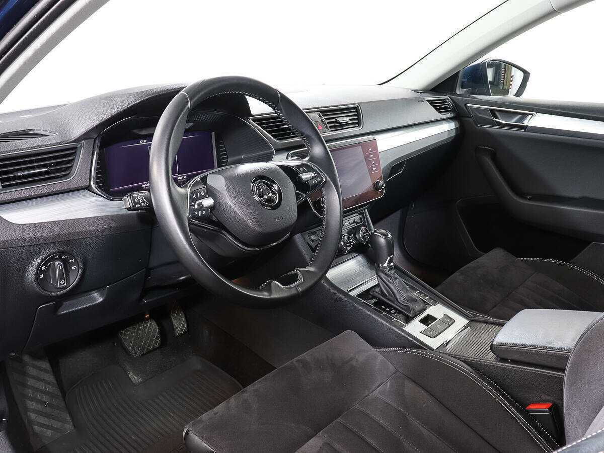Skoda Superb с пробегом — 2021 год. Фото: #12