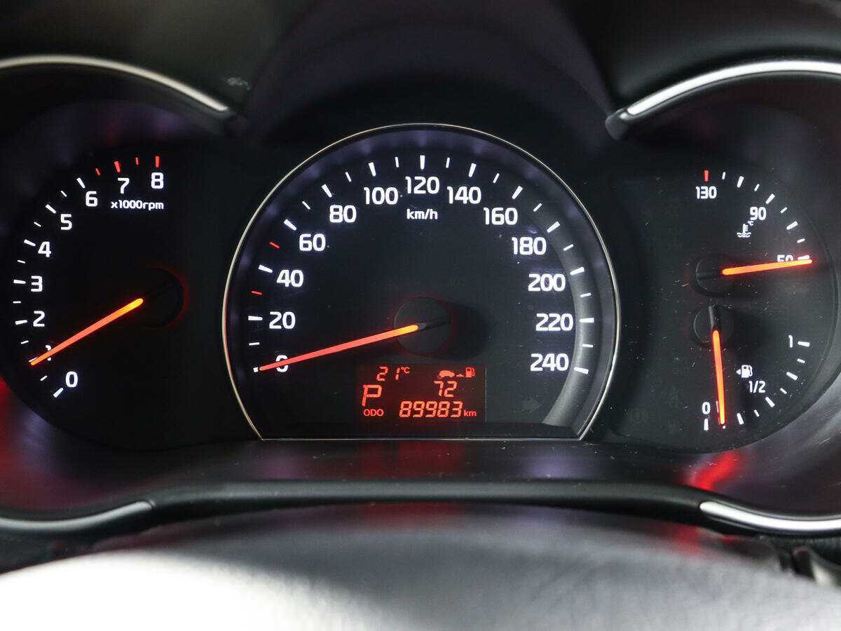 Kia Sorento с пробегом — 2015 год. Фото: #10