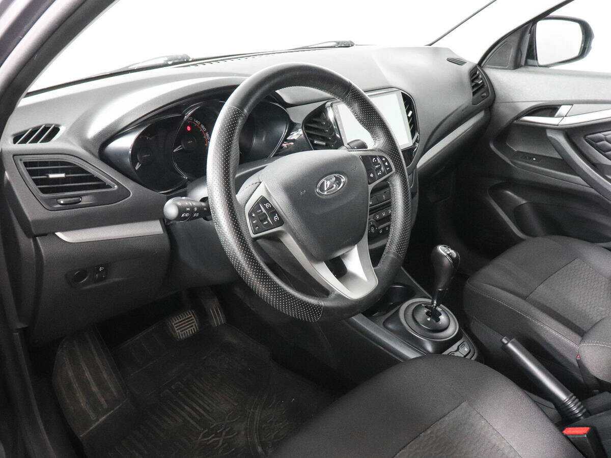 Lada (ВАЗ) Vesta с пробегом — 2019 год. Фото: #8