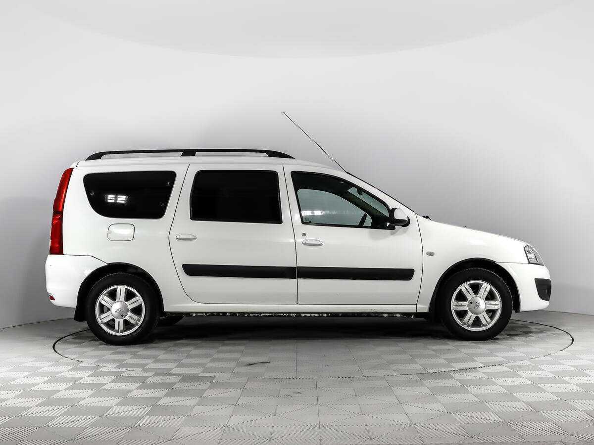 Lada (ВАЗ) Largus с пробегом — 2014 год. Фото: #3