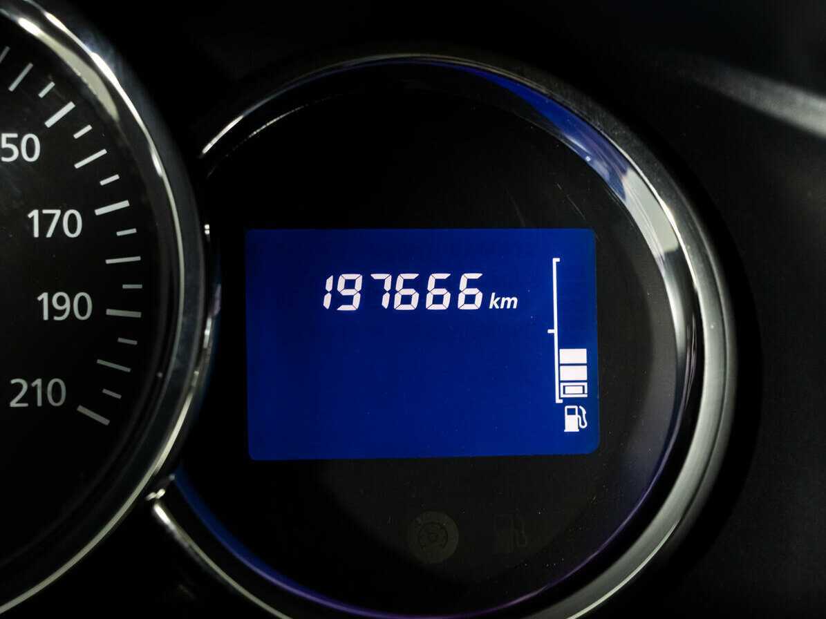 Renault Sandero с пробегом — 2014 год. Фото: #11