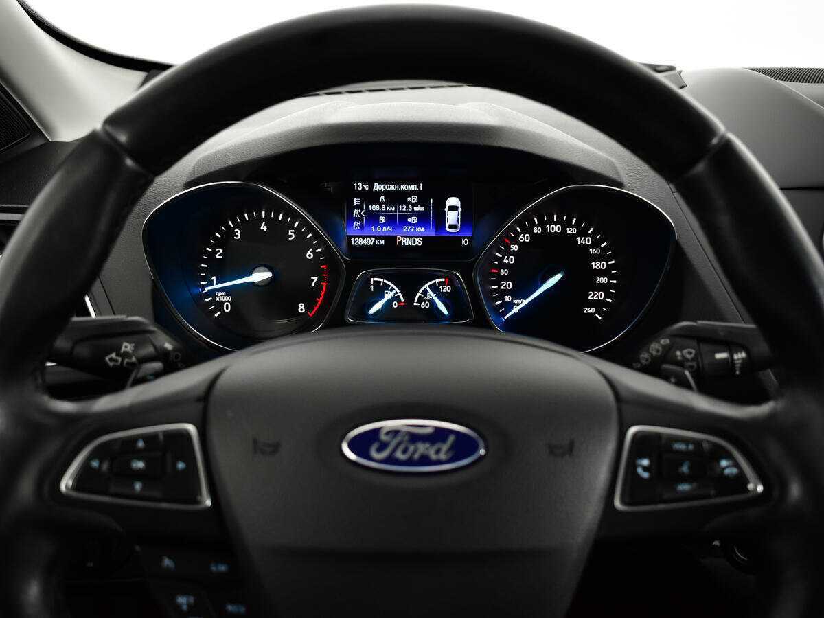 Ford Kuga с пробегом — 2017 год. Фото: #10