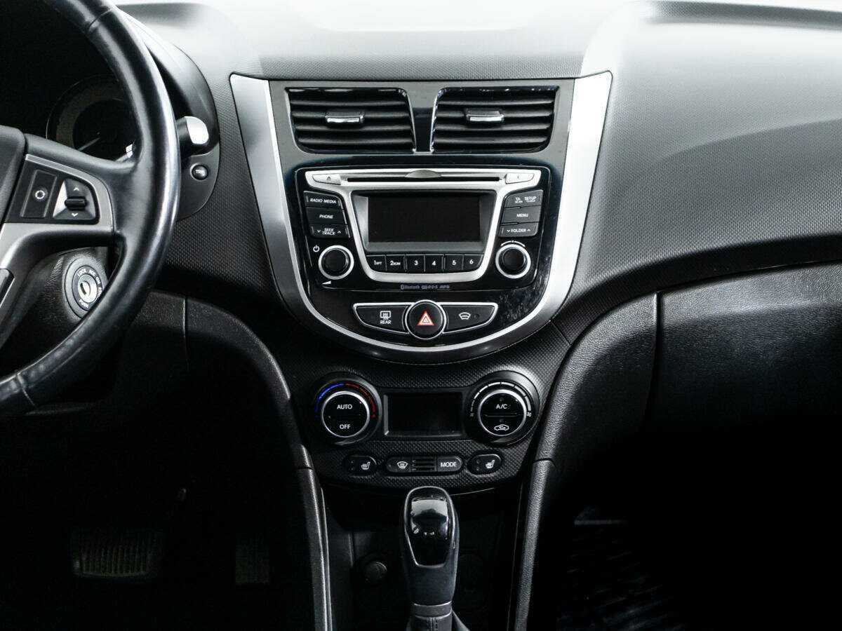 Hyundai Solaris с пробегом — 2016 год. Фото: #13