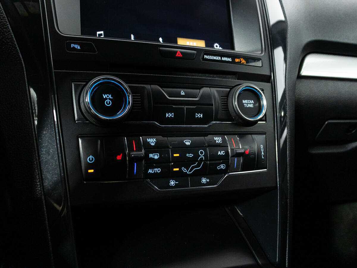 Ford Explorer с пробегом — 2017 год. Фото: #16