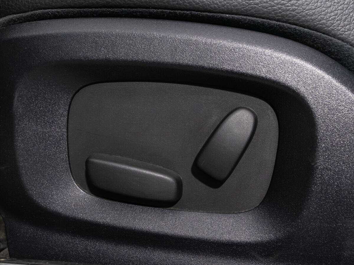 Jaguar XF с пробегом — 2012 год. Фото: #15