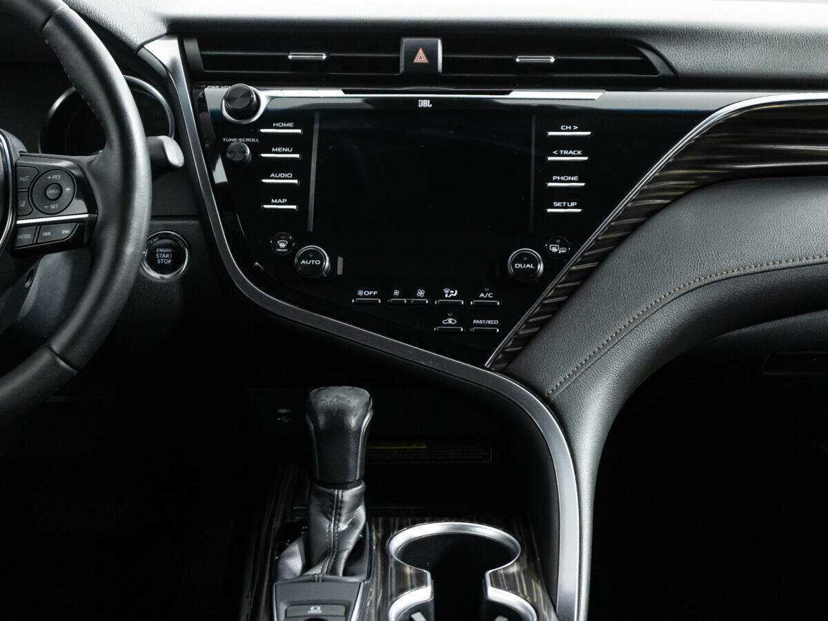 Toyota Camry с пробегом — 2020 год. Фото: #13
