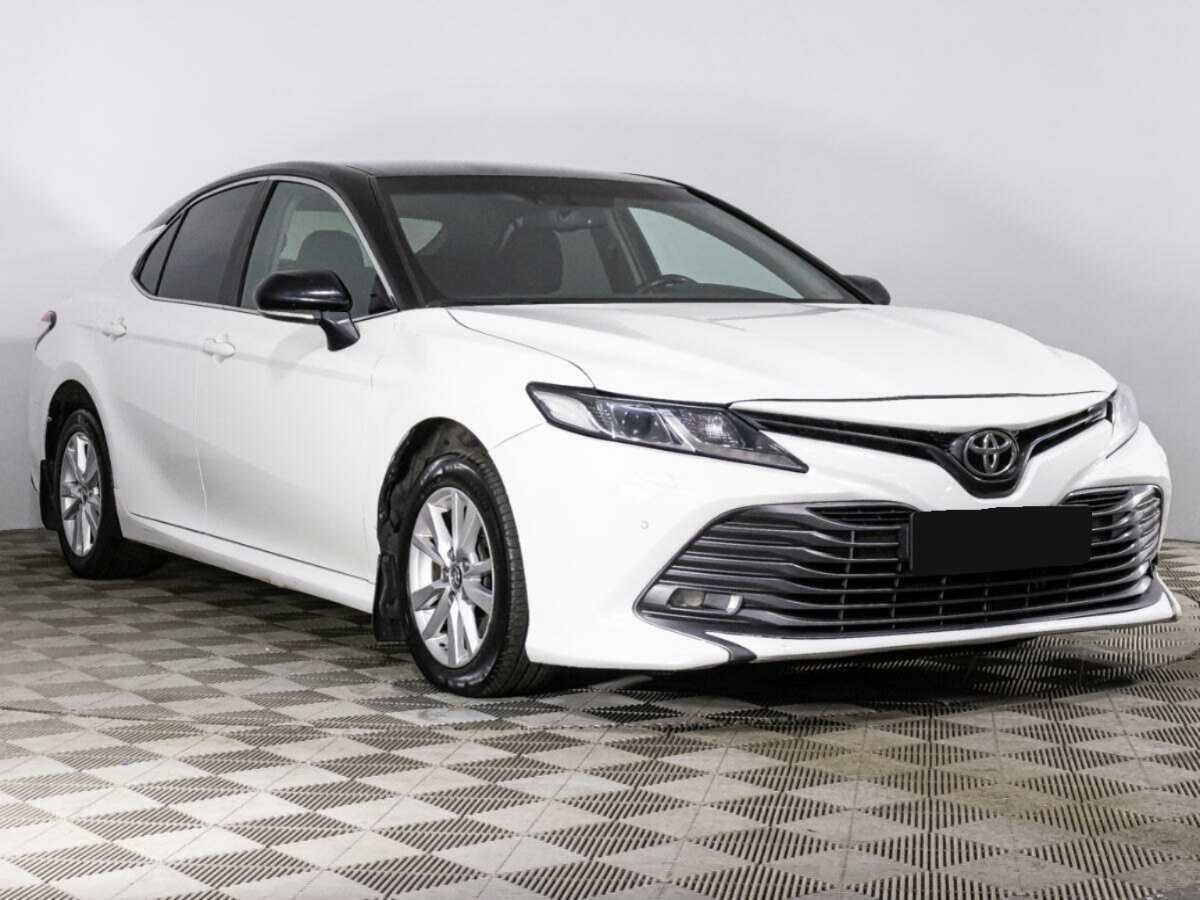 Toyota Camry с пробегом — 2019 год. Фото: #2