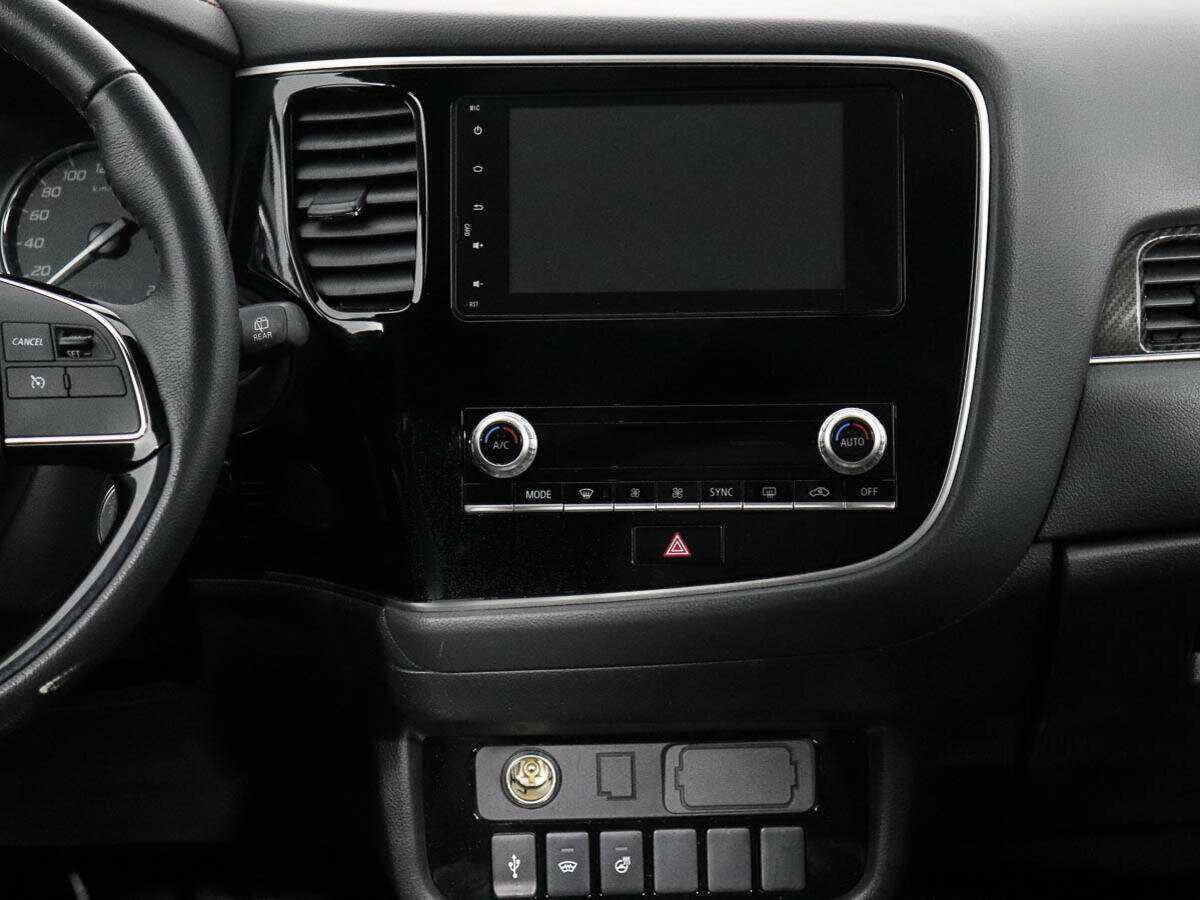 Mitsubishi Outlander с пробегом — 2021 год. Фото: #16