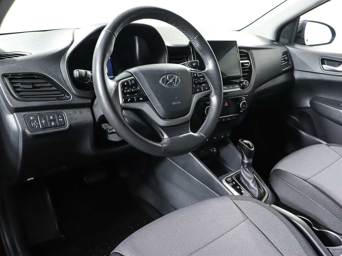 Hyundai Solaris с пробегом — 2022 год. Фото: #14