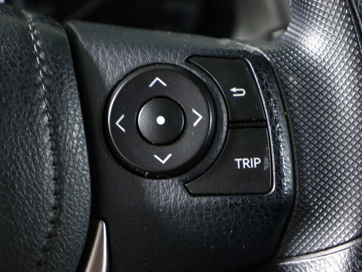 Toyota RAV4 с пробегом — 2018 год. Фото: #15