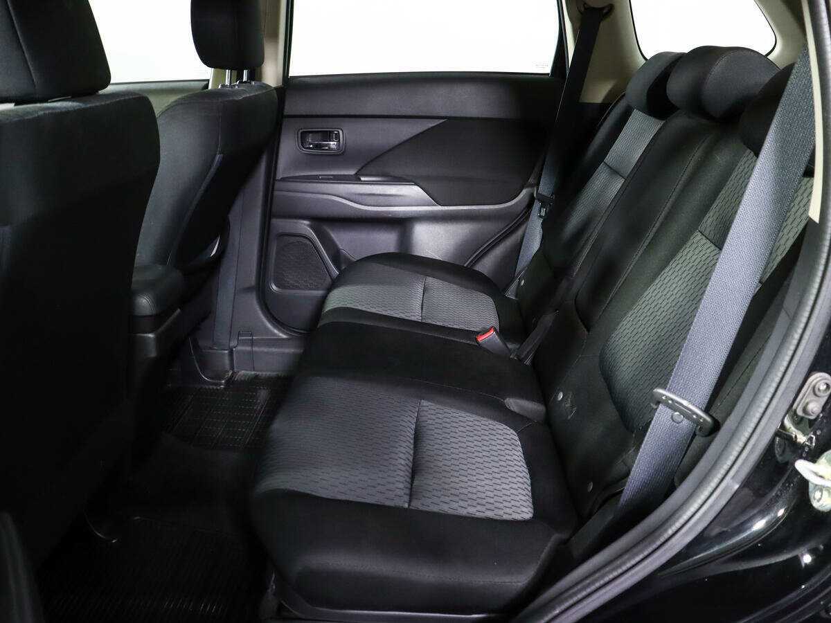 Mitsubishi Outlander с пробегом — 2013 год. Фото: #8