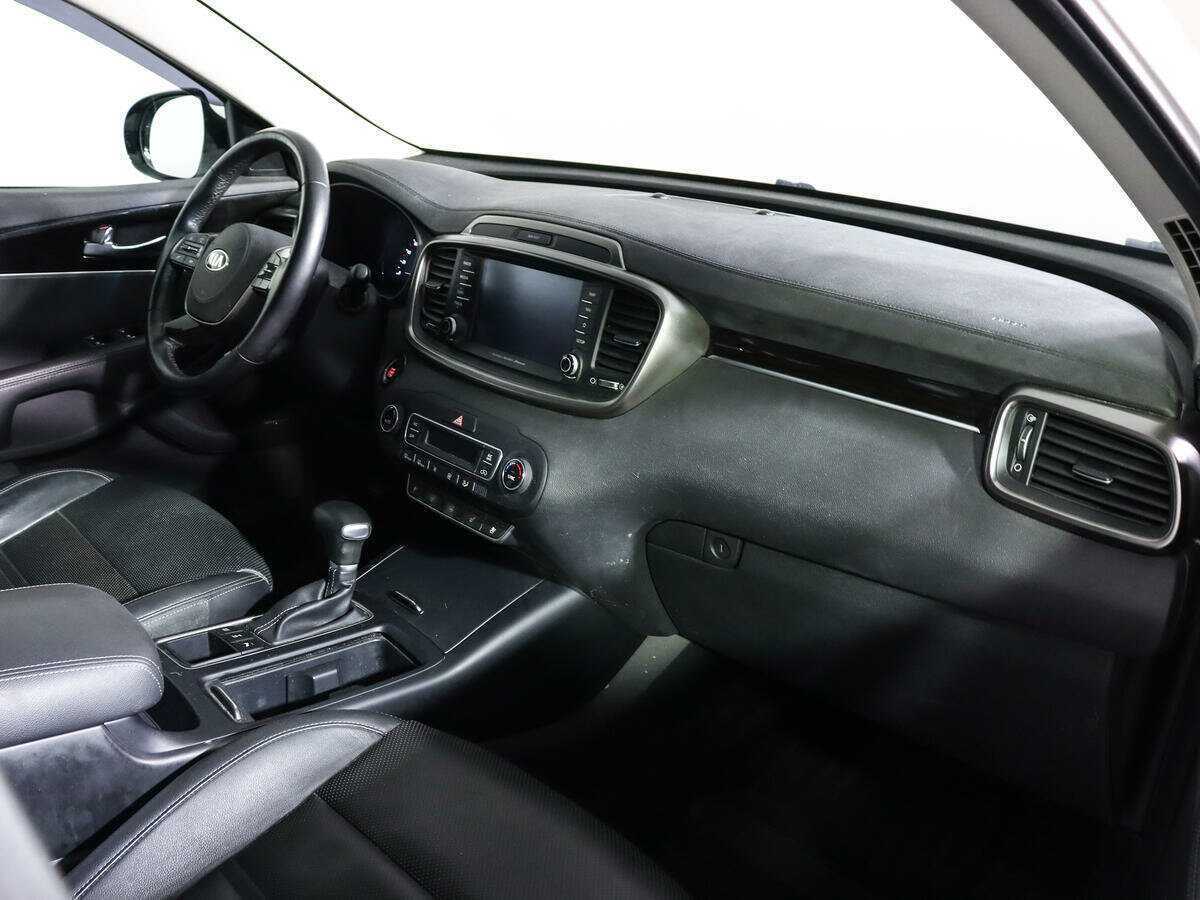 Kia Sorento с пробегом — 2018 год. Фото: #9