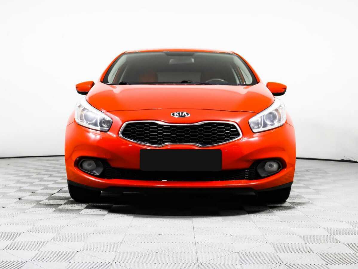 Kia Ceed с пробегом — 2015 год. Фото: #1