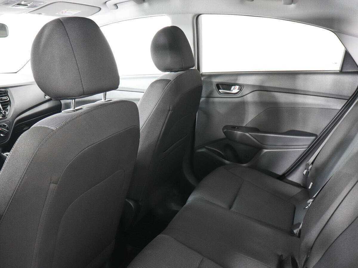 Hyundai Solaris с пробегом — 2021 год. Фото: #11