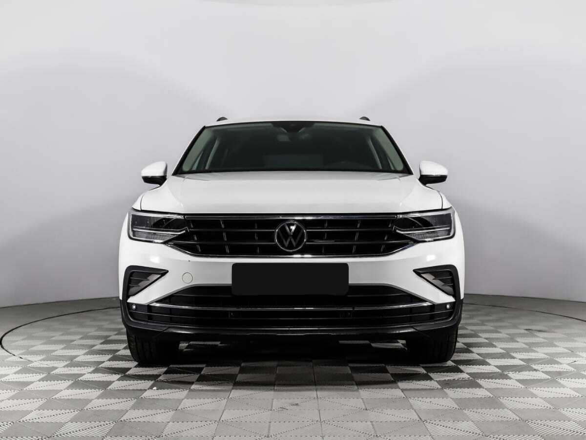 Volkswagen Tiguan с пробегом — 2021 год. Фото: #1