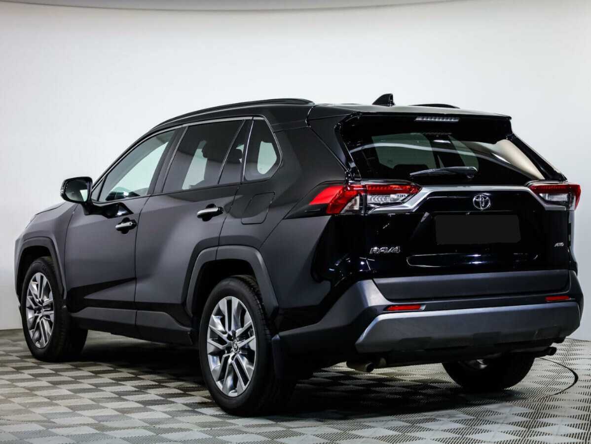 Toyota RAV4 с пробегом — 2021 год. Фото: #6