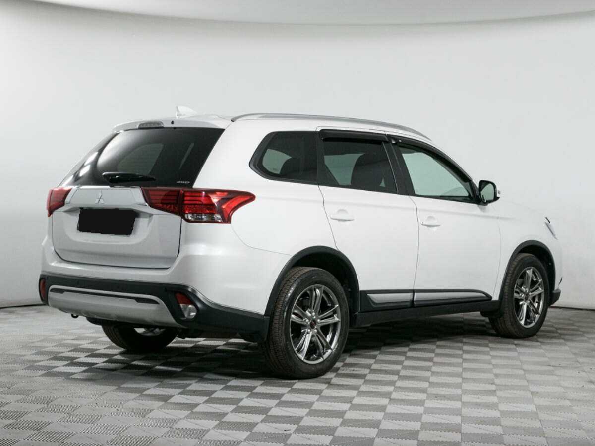 Mitsubishi Outlander с пробегом — 2019 год. Фото: #2