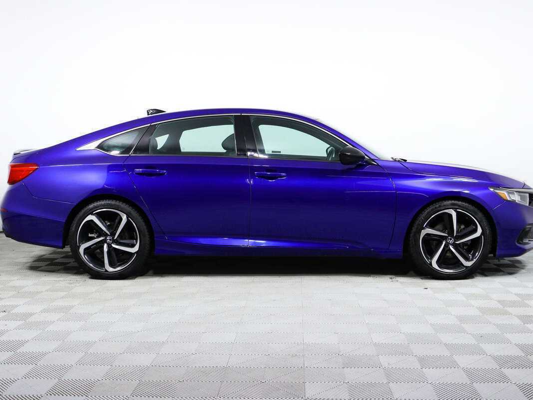 Honda Accord с пробегом — 2022 год. Фото: #3