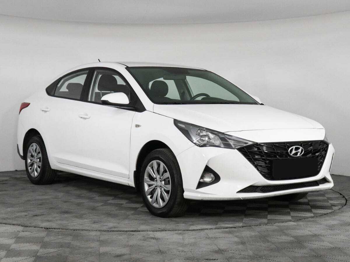 Hyundai Solaris с пробегом — 2022 год. Фото: #2