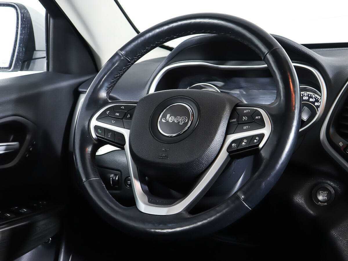 Jeep Cherokee с пробегом — 2014 год. Фото: #13