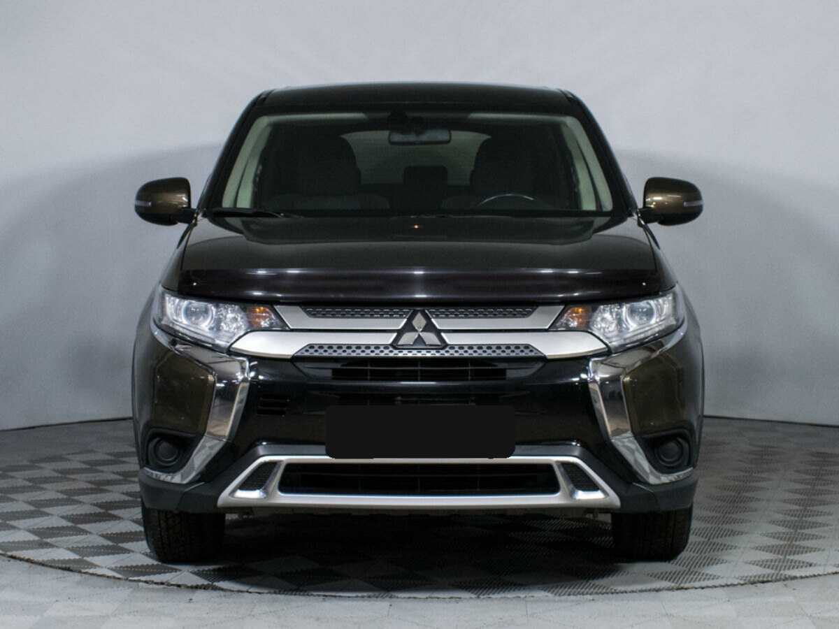 Mitsubishi Outlander с пробегом — 2019 год. Фото: #1