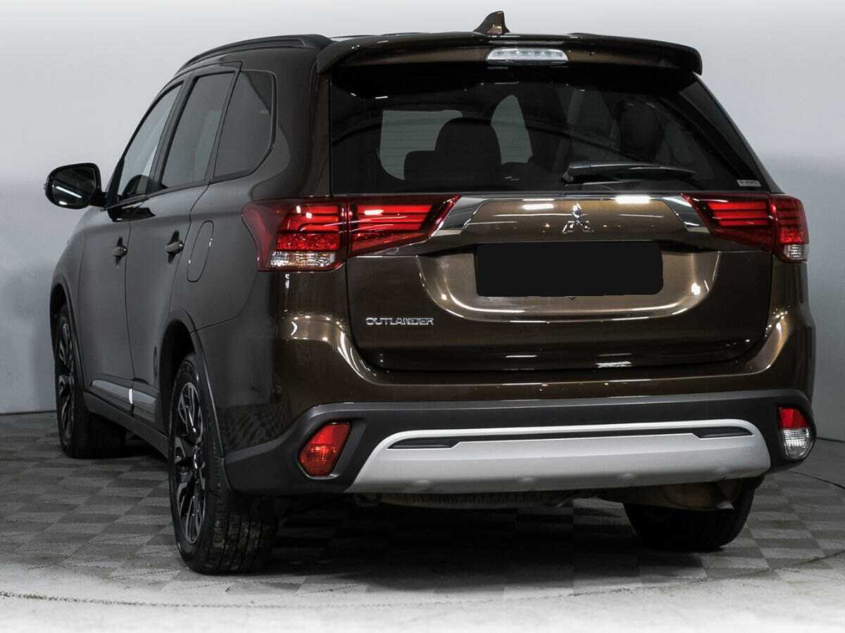 Mitsubishi Outlander с пробегом — 2021 год. Фото: #6