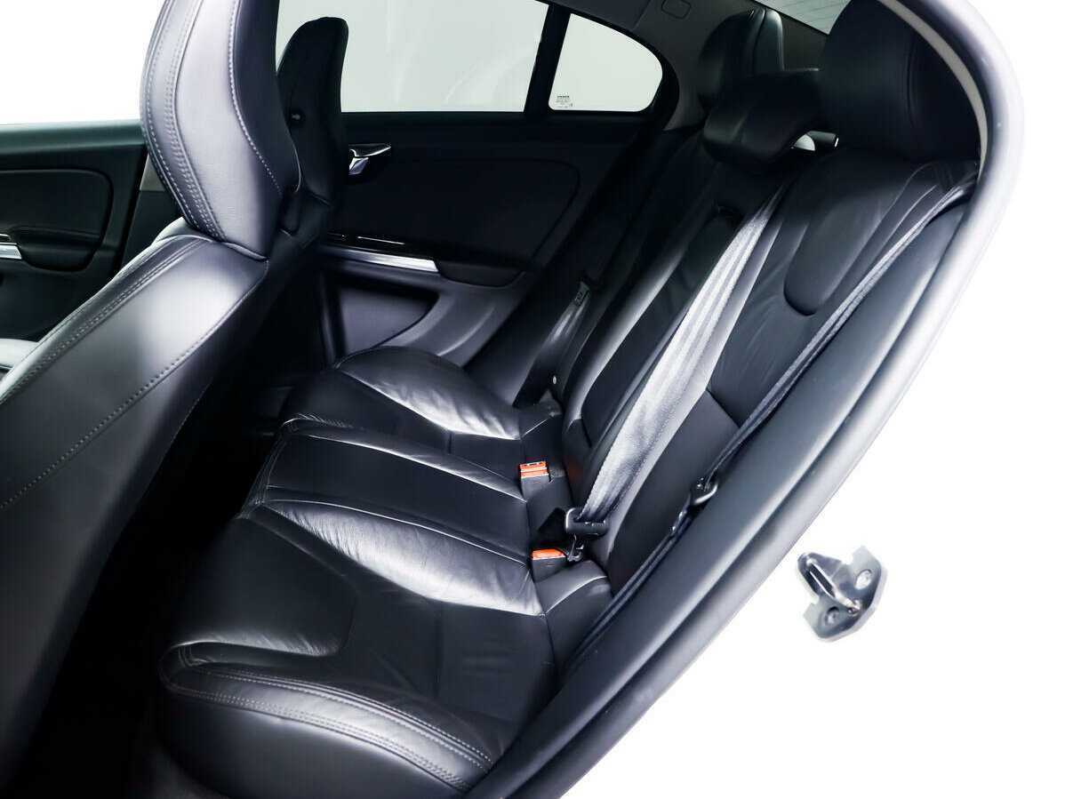 Volvo S60 с пробегом — 2012 год. Фото: #11