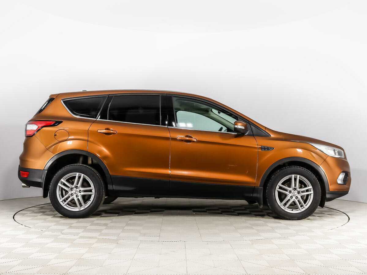 Ford Kuga с пробегом — 2017 год. Фото: #3