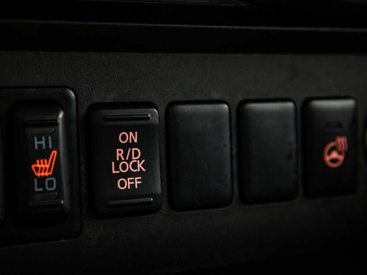 Mitsubishi Pajero Sport с пробегом — 2018 год. Фото: #16