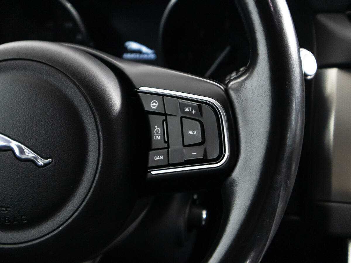 Jaguar XF с пробегом — 2016 год. Фото: #23