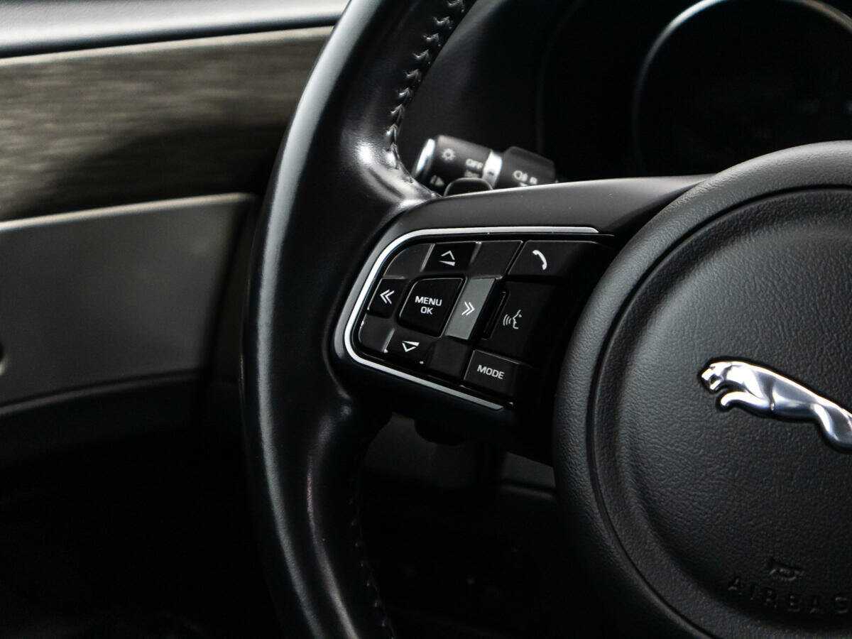 Jaguar XF с пробегом — 2016 год. Фото: #24