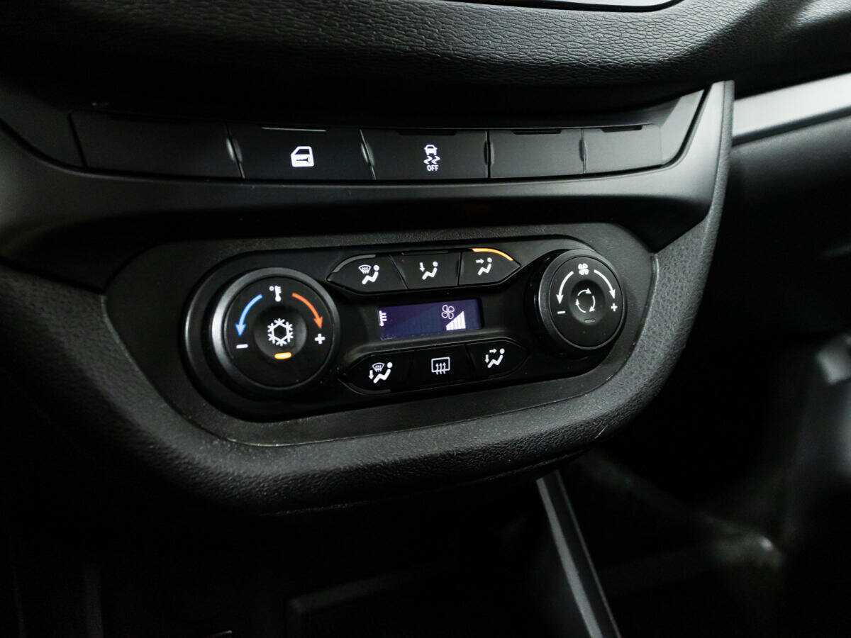 Lada (ВАЗ) Vesta с пробегом — 2022 год. Фото: #15