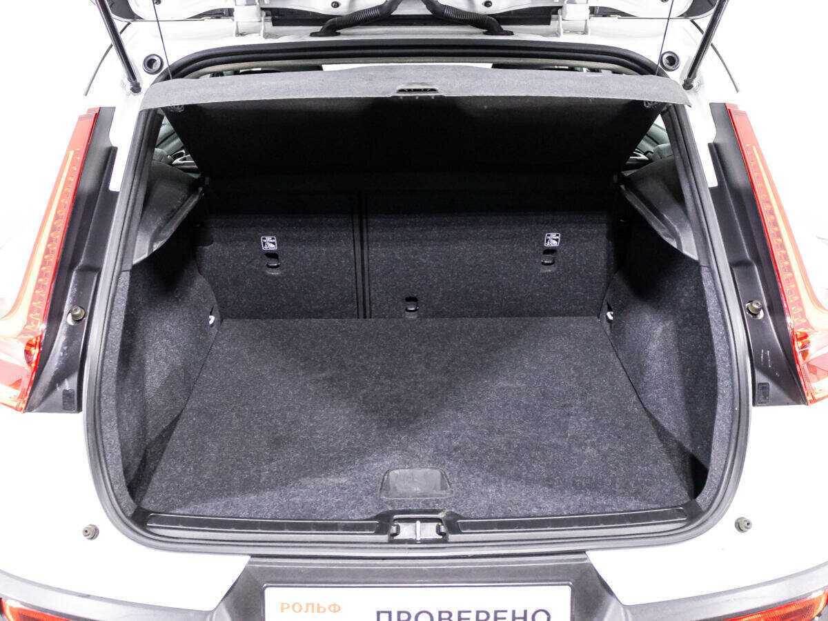 Volvo XC40 с пробегом — 2018 год. Фото: #14