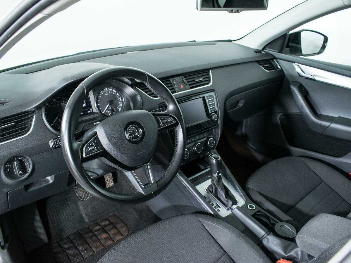 Skoda Octavia с пробегом — 2016 год. Фото: #12