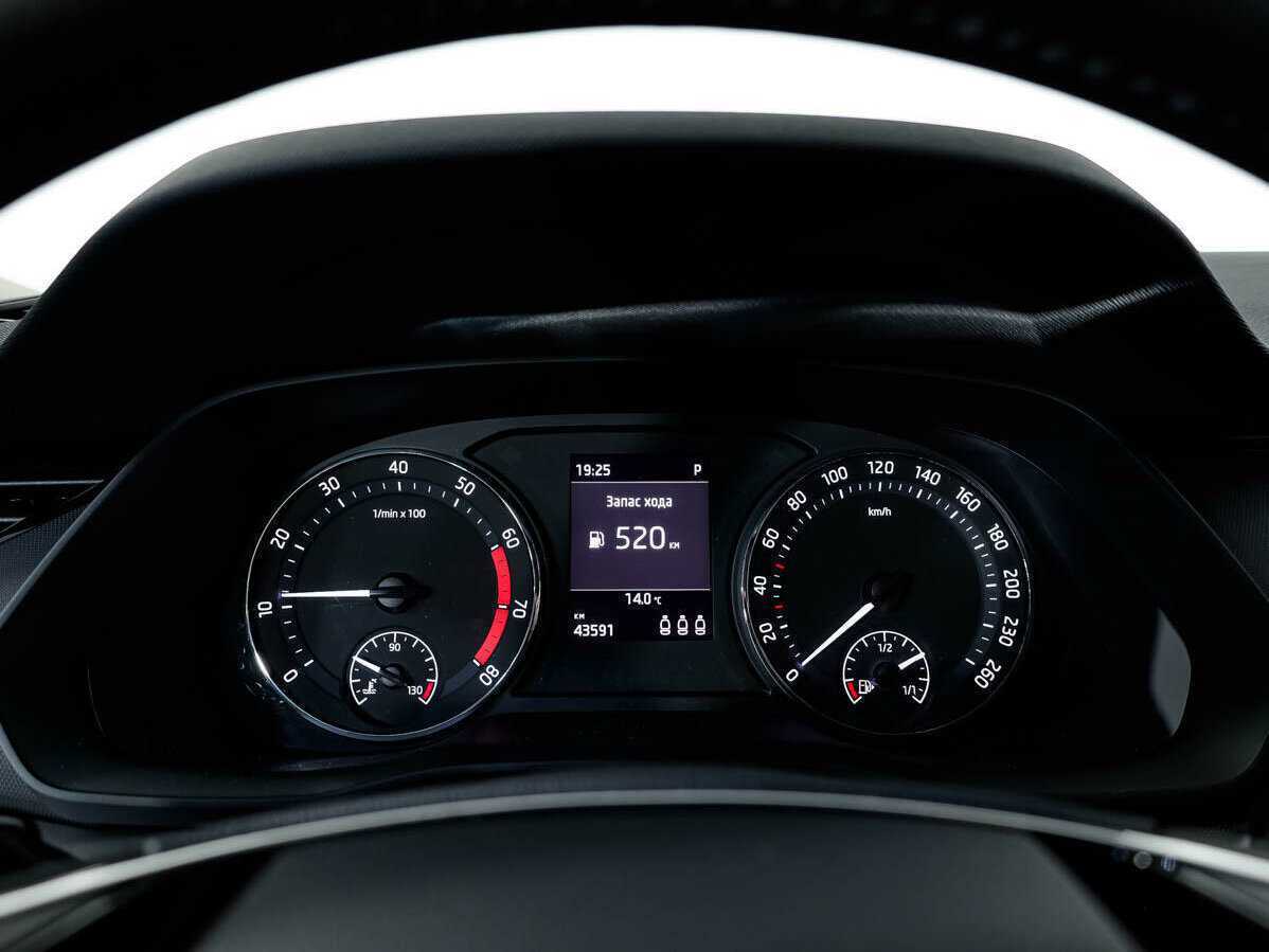 Skoda Octavia с пробегом — 2021 год. Фото: #17