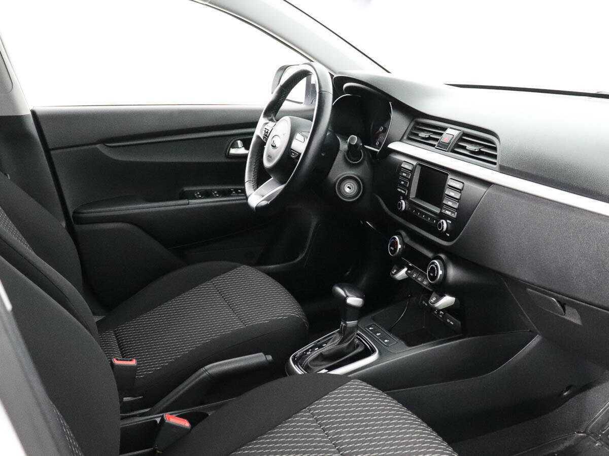 Kia Rio с пробегом — 2020 год. Фото: #8