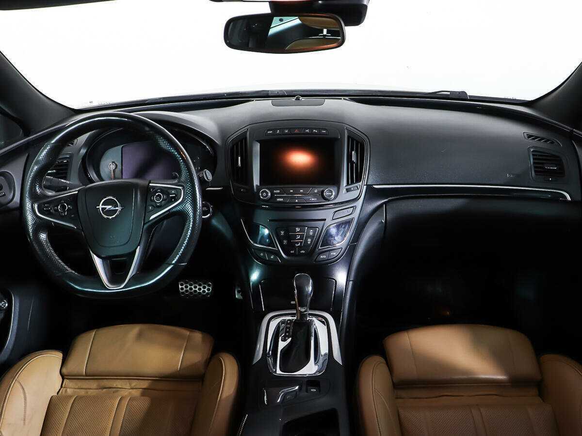 Opel Insignia с пробегом — 2014 год. Фото: #9