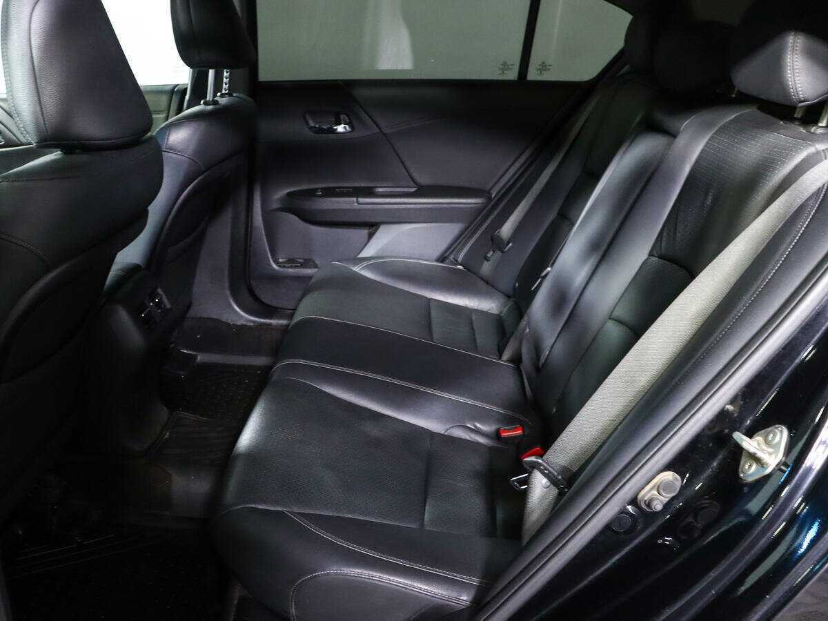 Honda Accord с пробегом — 2013 год. Фото: #7