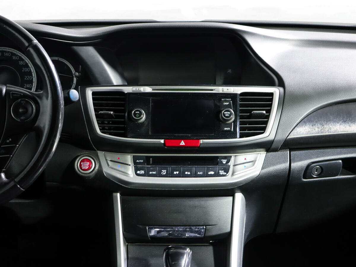 Honda Accord с пробегом — 2013 год. Фото: #10