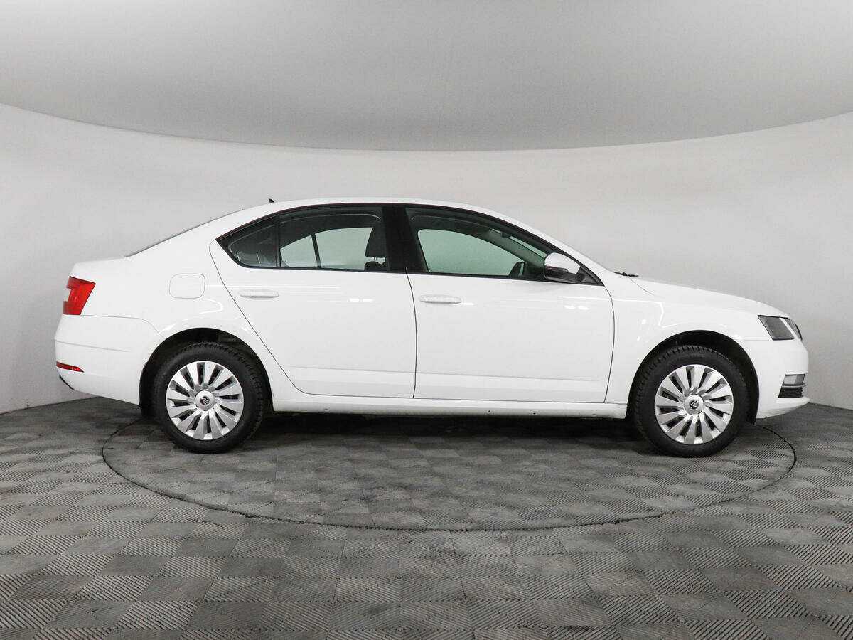 Skoda Octavia с пробегом — 2018 год. Фото: #3