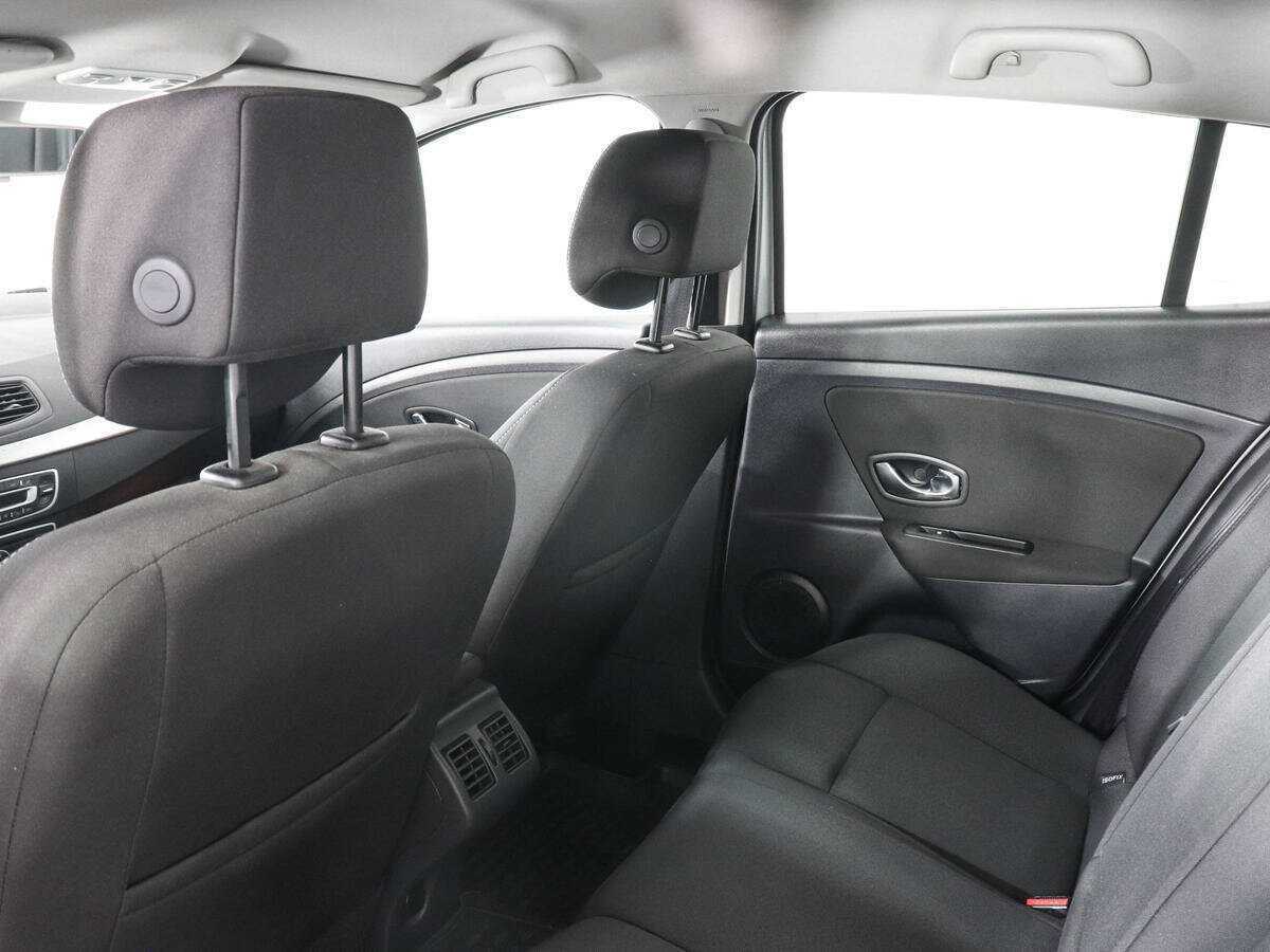 Renault Megane с пробегом — 2012 год. Фото: #11