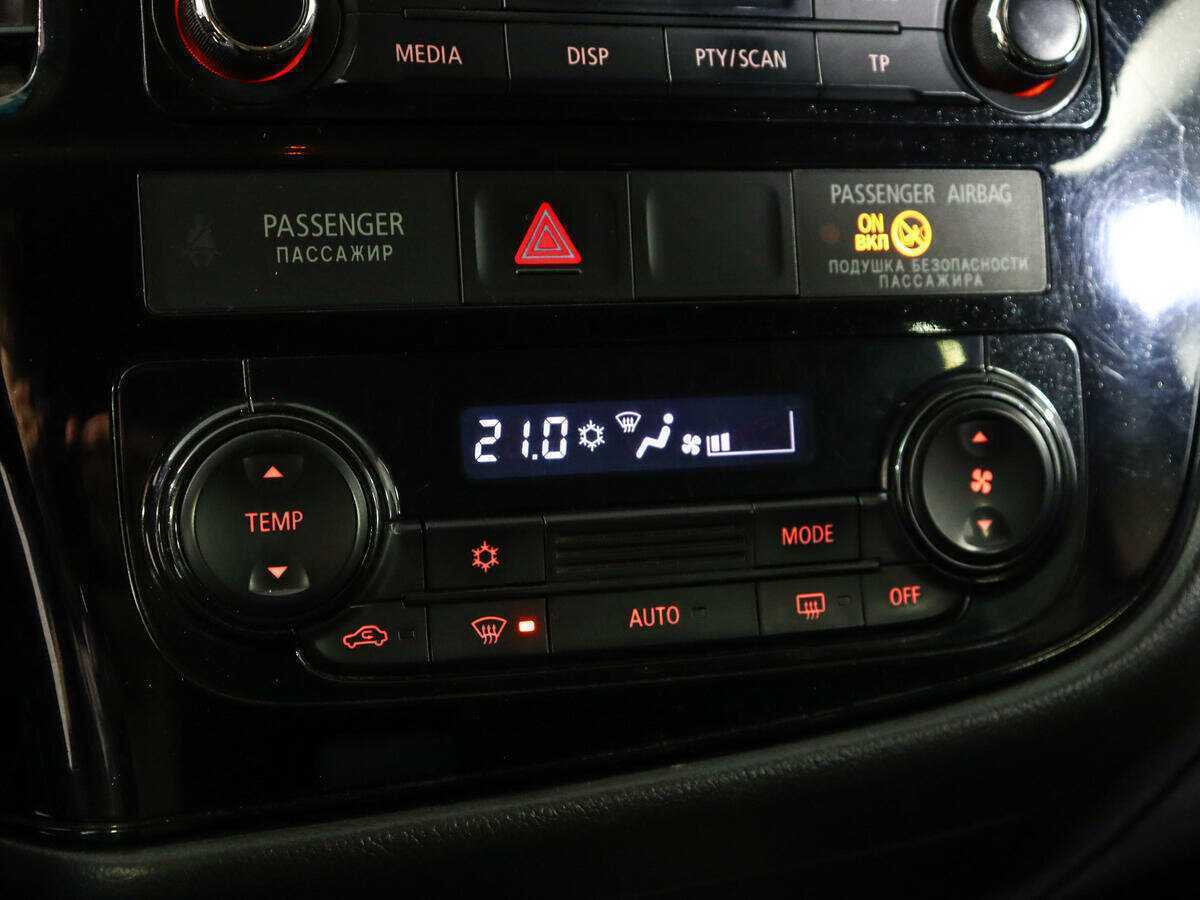 Mitsubishi Outlander с пробегом — 2018 год. Фото: #13