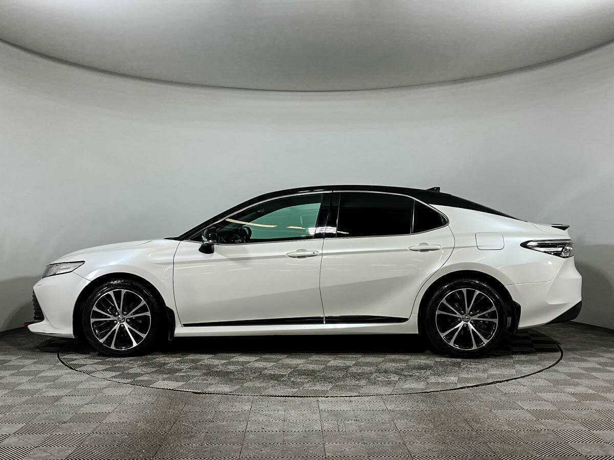 Toyota Camry с пробегом — 2020 год. Фото: #7