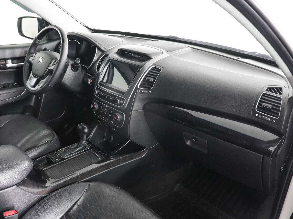 Kia Sorento с пробегом — 2013 год. Фото: #9